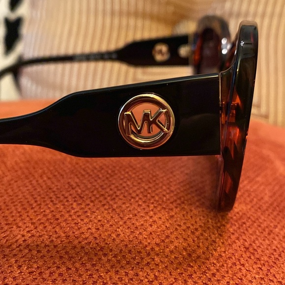 Michael Kors black lens/tortoise frame sunglasses. - Picture 6 of 7